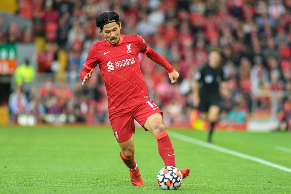  门兴格拉德巴赫官宣签下日本国脚板仓滉  