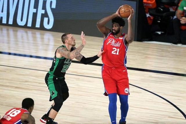  塔图姆单场10三分刷新队史纪录  