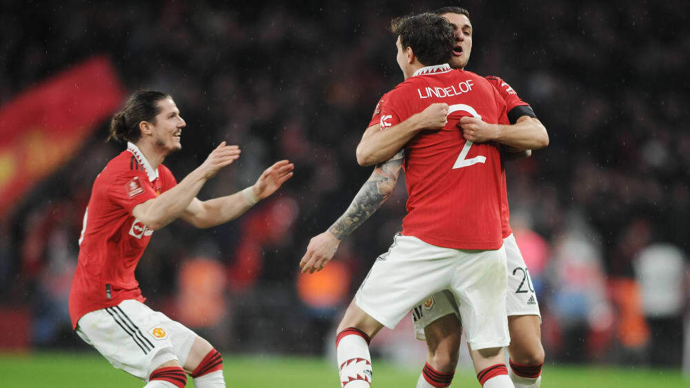  勒沃库森主场惨败给沃尔夫斯堡，德甲争四格局生变